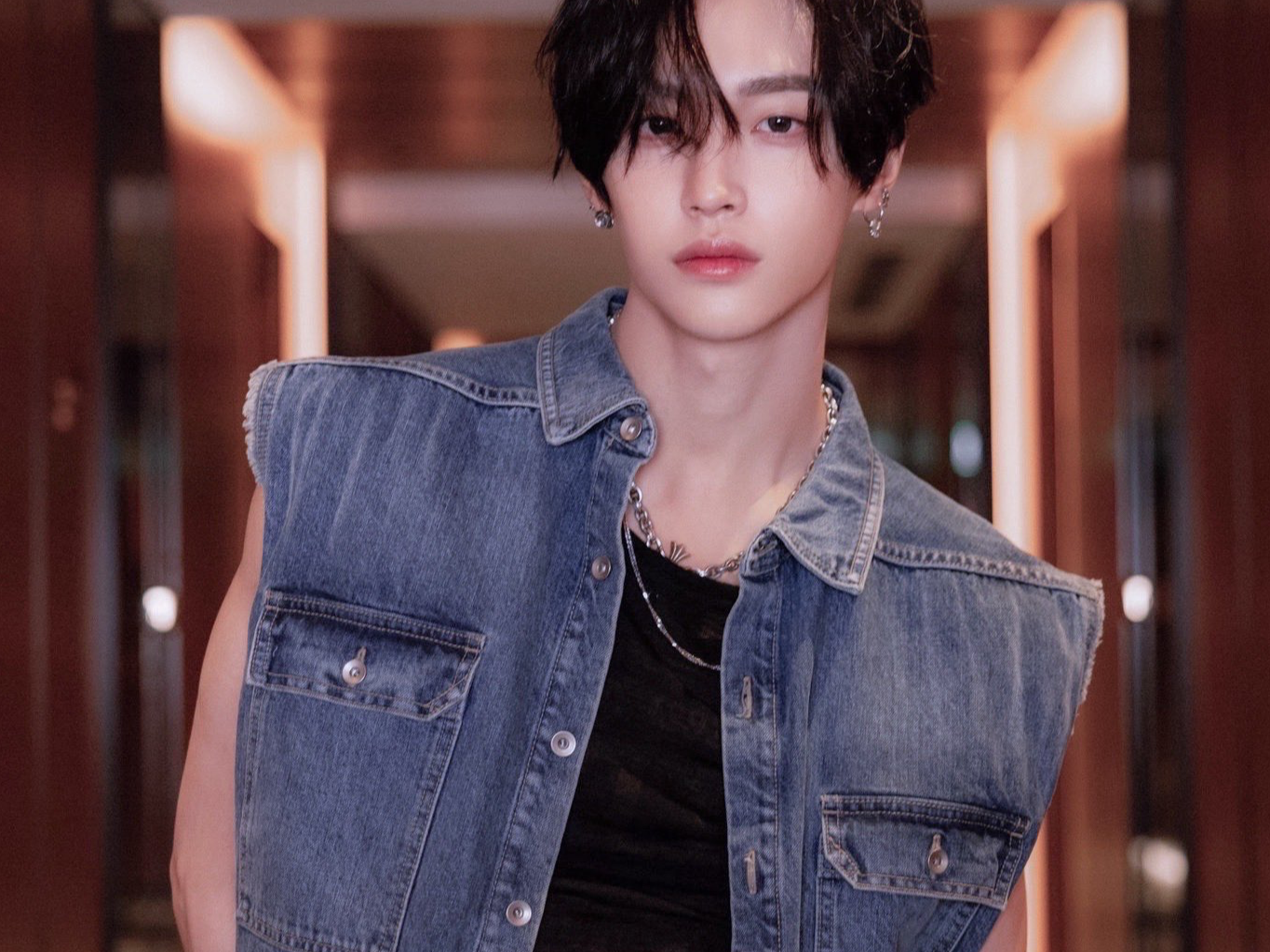 上班途中 thumbnail