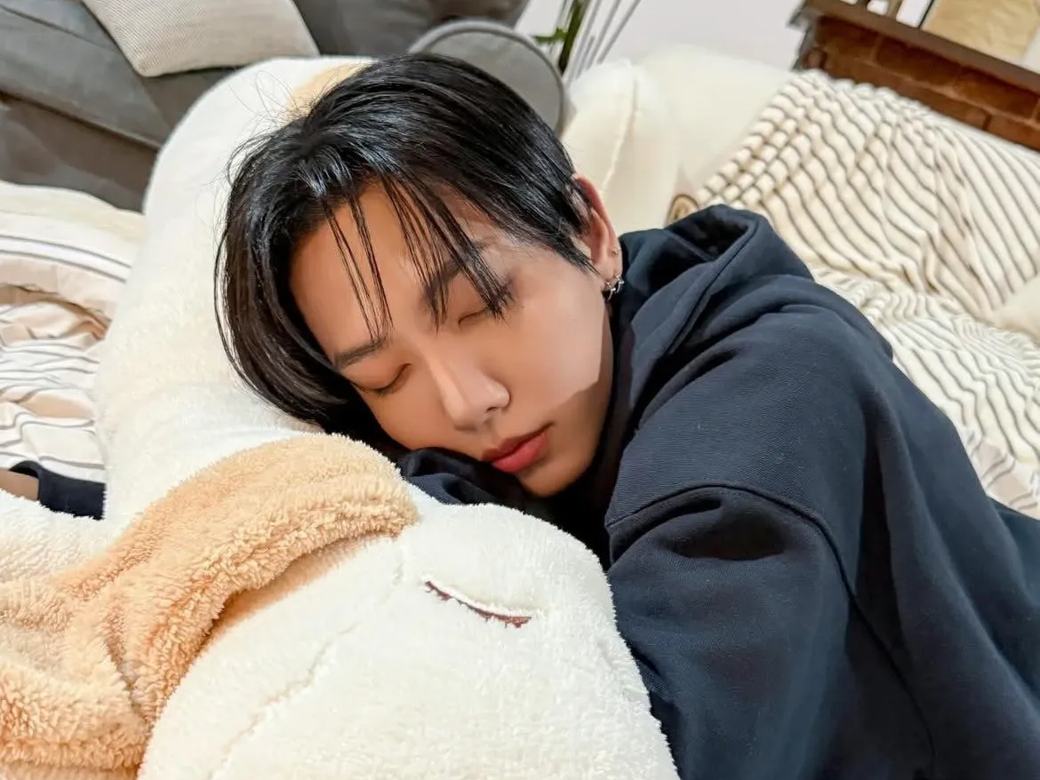 Suin refuses. thumbnail