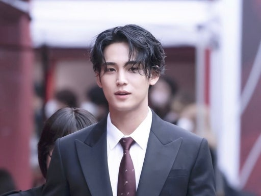 Tại sao tôi, thư ký của chủ tịch, lại nằm chung giường với chủ tịch?! thumbnail