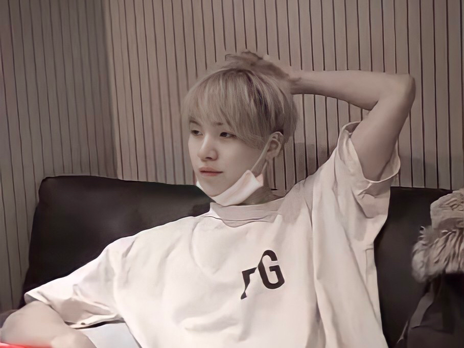 Charla/La vida de recién casados ​​con un marido tsundere thumbnail