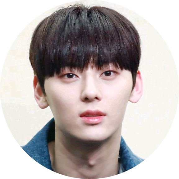 황민현 image