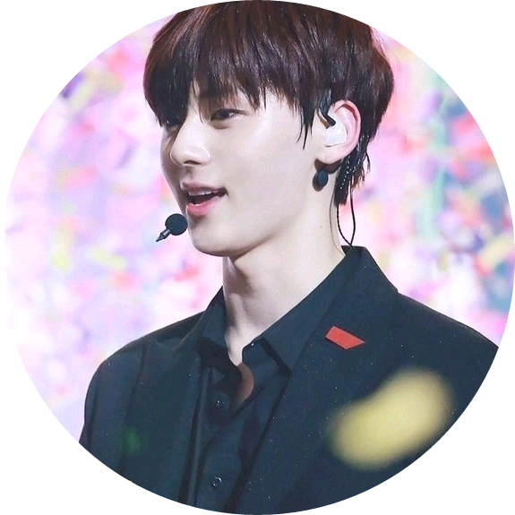 황민현 image