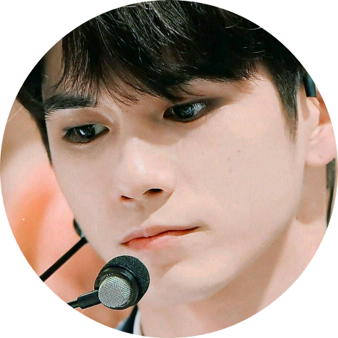 옹성우 image