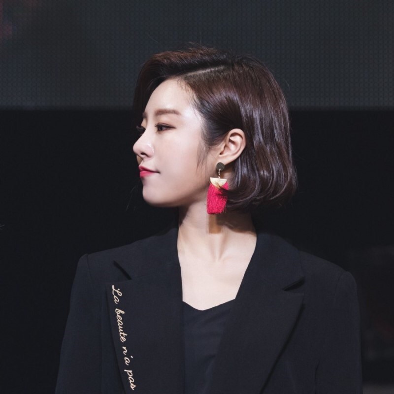 휘인 image