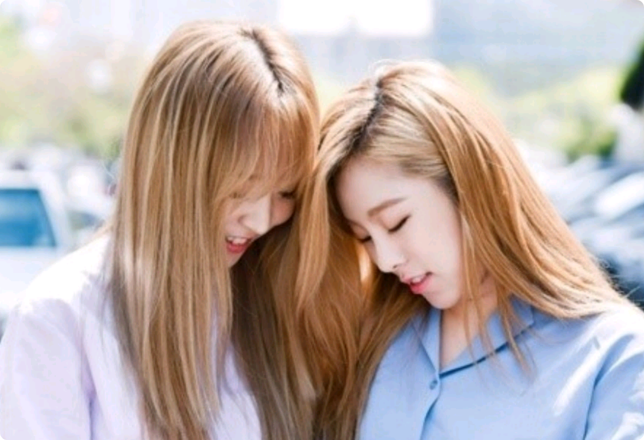 네자매...마마무 thumbnail