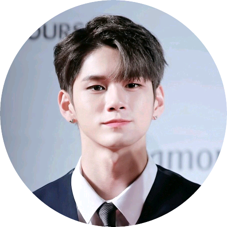 옹성우 image