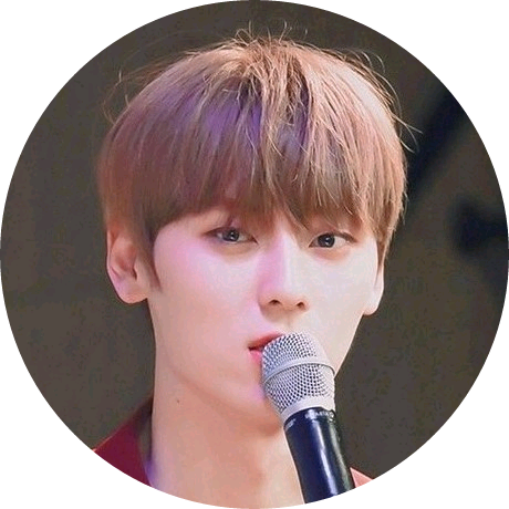 황민현 image