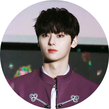 황민현 image