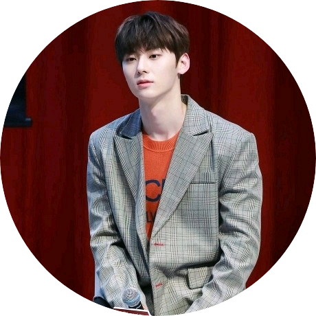 황민현 image