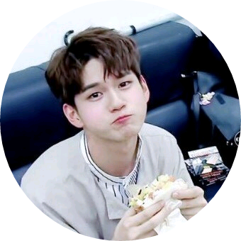 옹성우 image