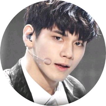 옹성우 image