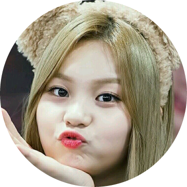 편의점 알바생 image