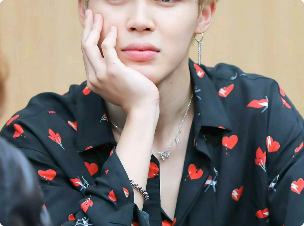 연애에 빠진 지민 thumbnail