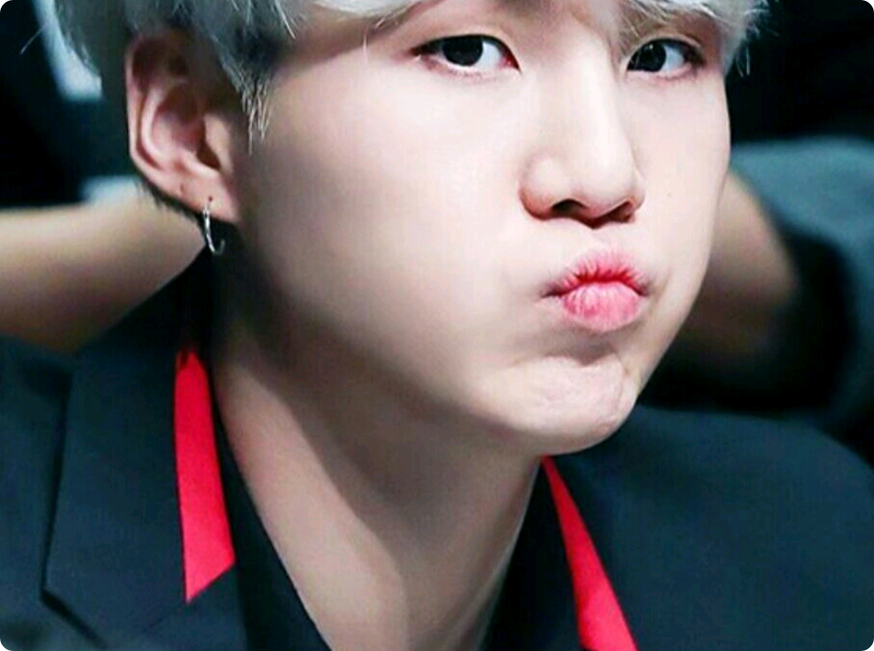 你过马路的时候看到Sugar Oppa了吗？ thumbnail