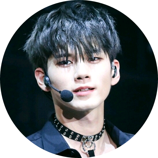 옹성우(악마형태) image