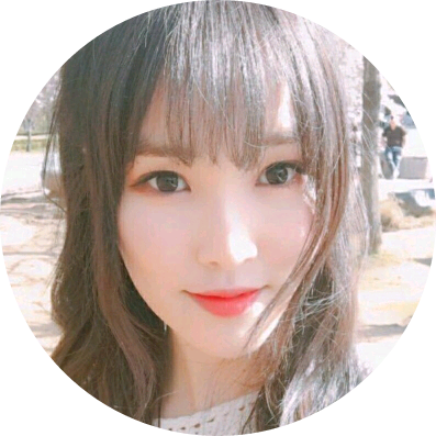윤나비 image