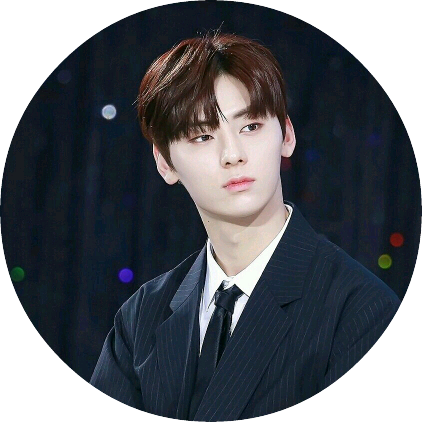 황민현 image