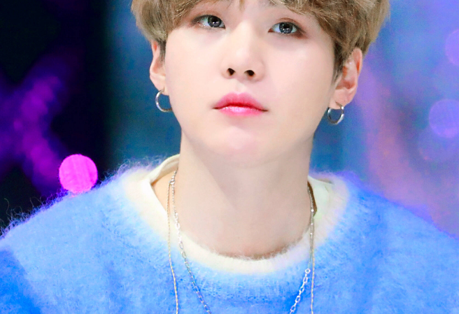 粉丝签名会上我激动得起了鸡皮疙瘩。 thumbnail