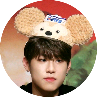 우진이 image