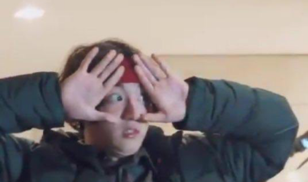 Bunny bunny carrot carrot! thumbnail