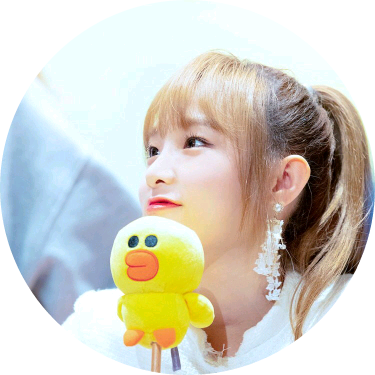최예나  image