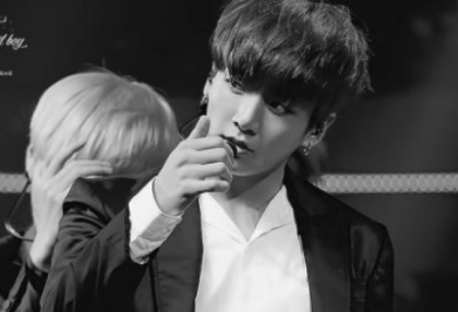 충성! 박여주 입대합니다!(휴재/구취금지) thumbnail