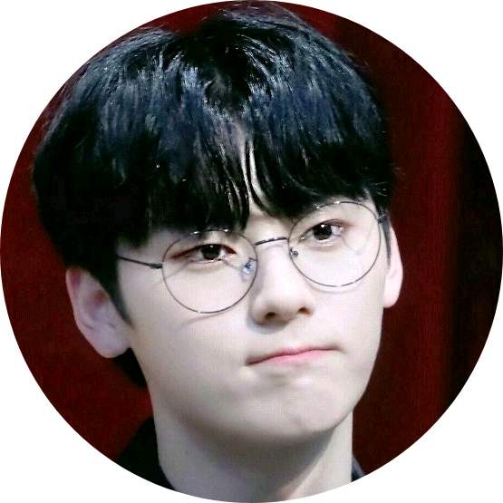 황민현 image