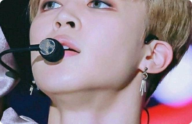 廊下でぶつかった人が私の兄弟？ thumbnail