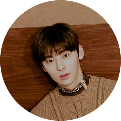 황민현 image