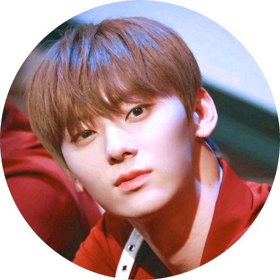 황민현 image