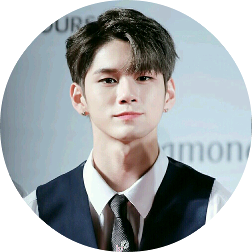 옹성우 image