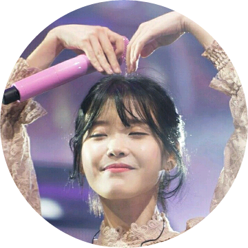 아이유 image