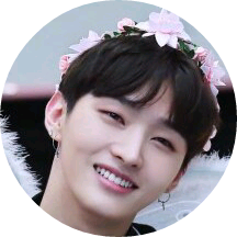 윤지성 image