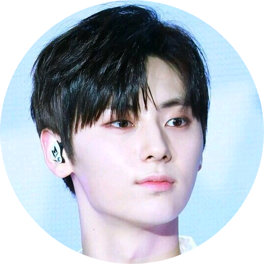민현  image
