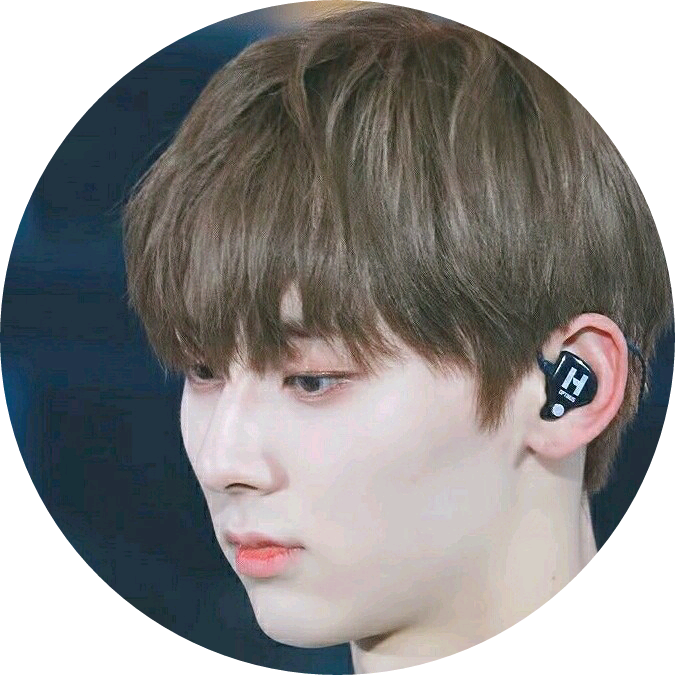 황민현 image