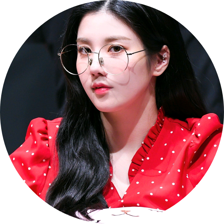권은비 image