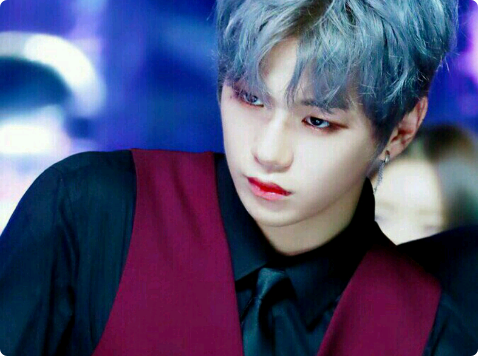 어린 엄마와 의사 선생님 thumbnail