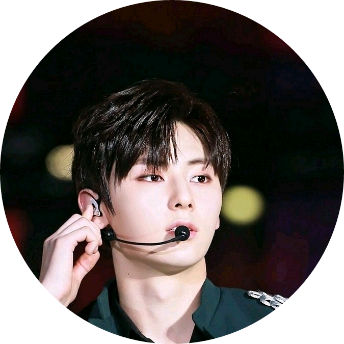 황민현 image