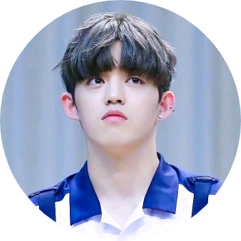 어린 시절의 승철 image