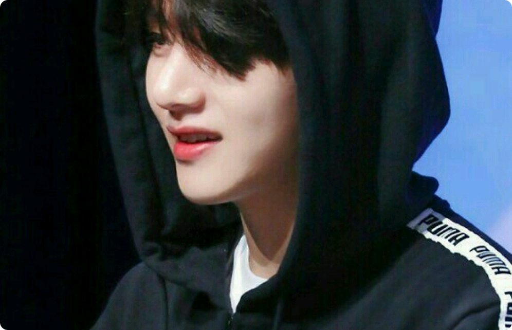 Saliendo con Kim Taehyung thumbnail
