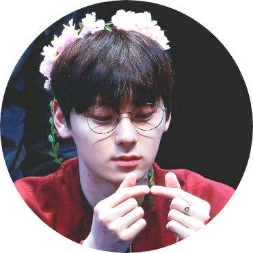 황민현 image