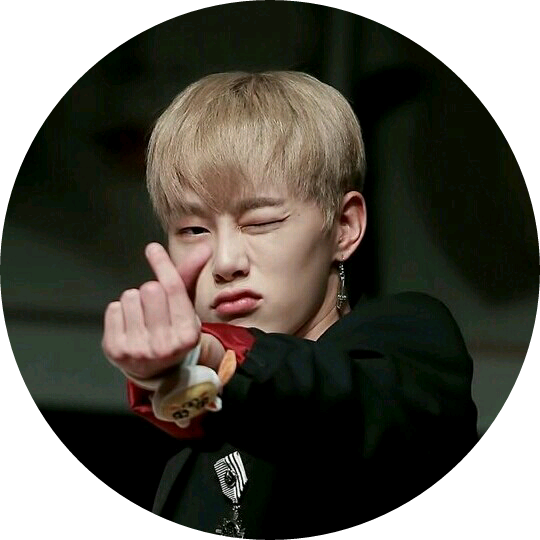 권현빈 image