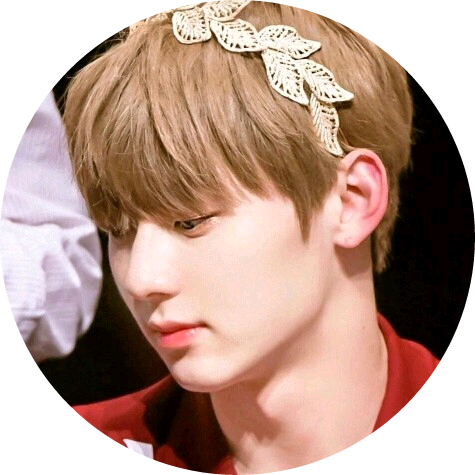 황민현 image