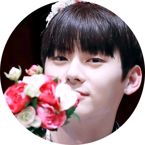 황민현 image