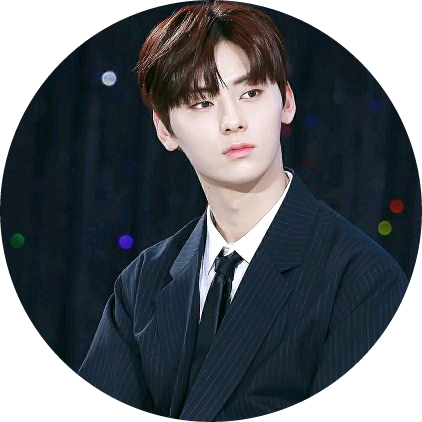 황민현 image