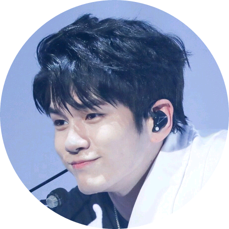옹성우 image