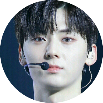 황민현 image