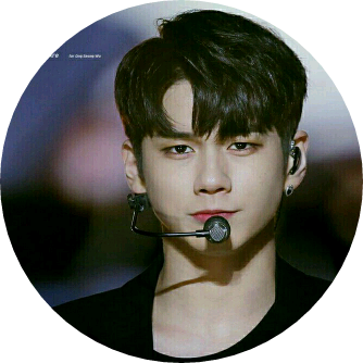 옹성우 image