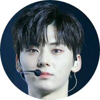 황민현 image