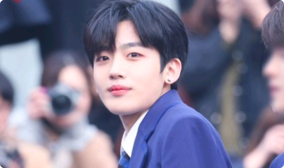 [X1/Kim Yohan Bing's post] Oppa, buy me a T-Burger! thumbnail